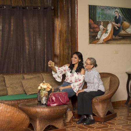 Hotel Libano León Extérieur photo
