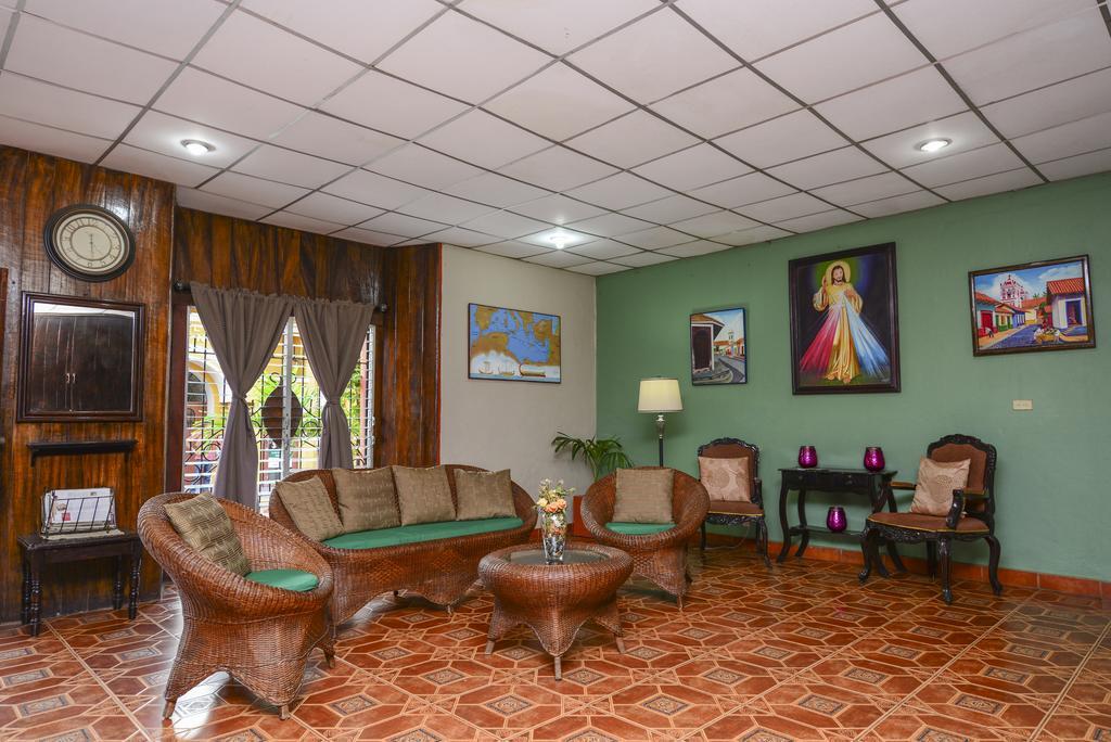 Hotel Libano León Extérieur photo