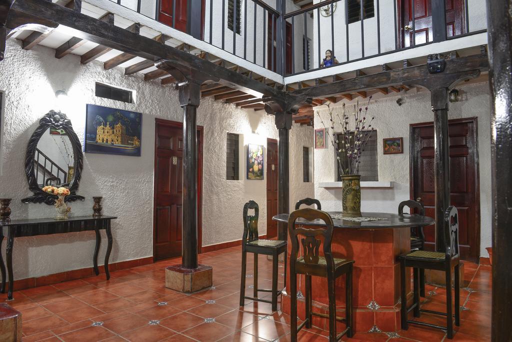 Hotel Libano León Extérieur photo
