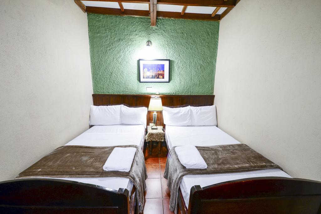 Hotel Libano León Extérieur photo